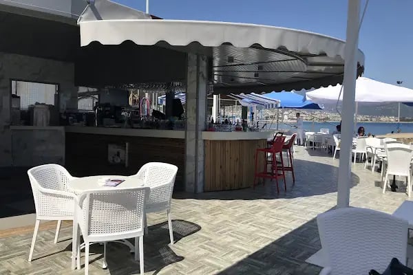 adanus restaurant cafe bar - Resim 11