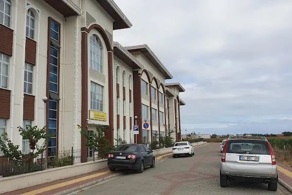 19 Mayıs Hamidiye Anadolu İmam Hatip Lisesi - Resim 3