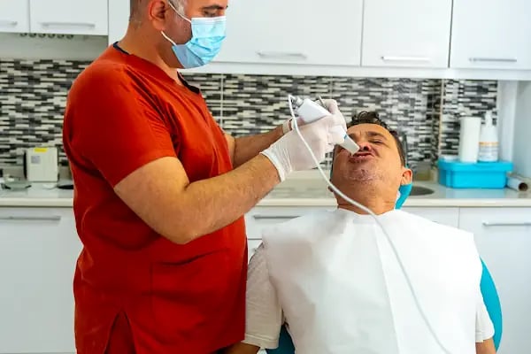 Dentist Alanya , Diş Hekimi Umut ERGÜN - Resim 10