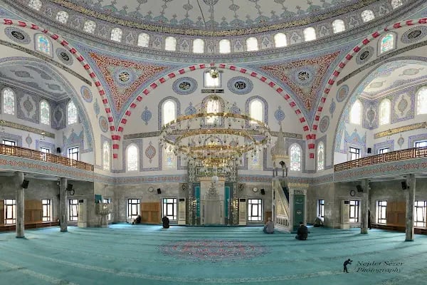 Mecidiyeköy Merkez Cami - Resim 1