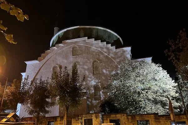 Mecidiyeköy Merkez Cami - Resim 12