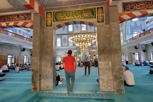 Mecidiyeköy Merkez Cami - Resim 11
