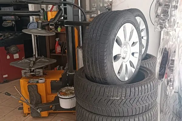 YALÇIN Oto Lastik Bağcılar - Resim 2