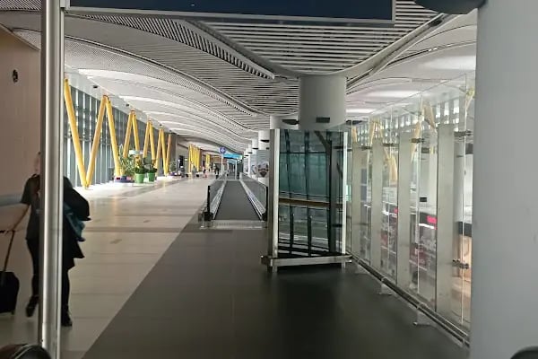 İstanbul Havalimanı (Giden Yolcu) - Resim 12