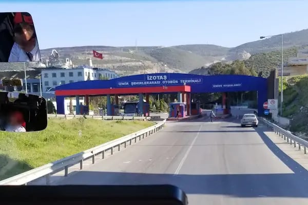 İzmir Şehirlerarası Otobüs Terminali - Resim 19