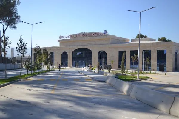 T.C. Sağlık Bakanlığı Buca Seyfi Demirsoy Eğitim ve Araştırma Hastanesi - Resim 3
