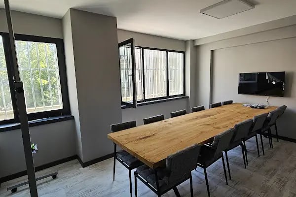 ALTC Amerikan Dil Eğitim Merkezi Kızılay Şubesi İngilizce Kursu - Resim 8