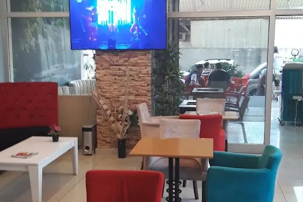 EMONA CAFE - Resim 19