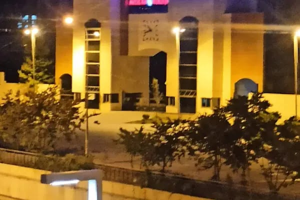 İstanbul Üniversitesi-Cerrahpaşa Avcılar Kampüsü - Resim 3