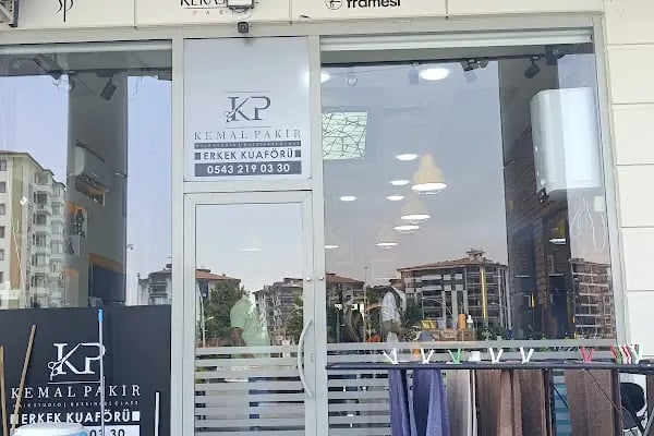 Kemal Pakir Bay ve Çocuk Kuaförü - Resim 5