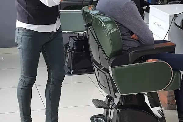 Boğaziçi Erkek Kuaförü - Resim 5
