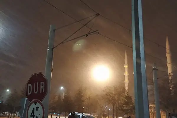 Tramvay Belediye Durağı - Resim 18