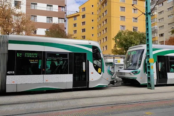 Tramvay Belediye Durağı - Resim 7