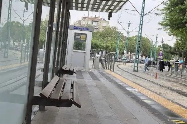 Tramvay Belediye Durağı - Resim 17