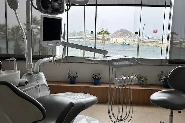 Bodrum Diş Hekimi Baran Karaoğlu - Resim 3