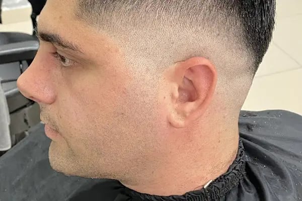 Hy barber shop - Resim 13