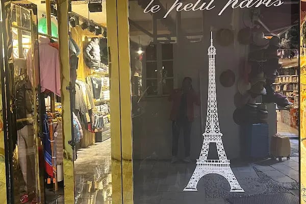 Le petit paris - Resim 16
