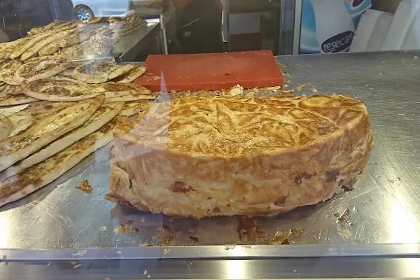 Tarihi Sarıyer Börekçisi - Resim 14