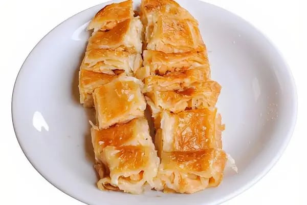 Tarihi Sarıyer Börekçisi - Resim 3