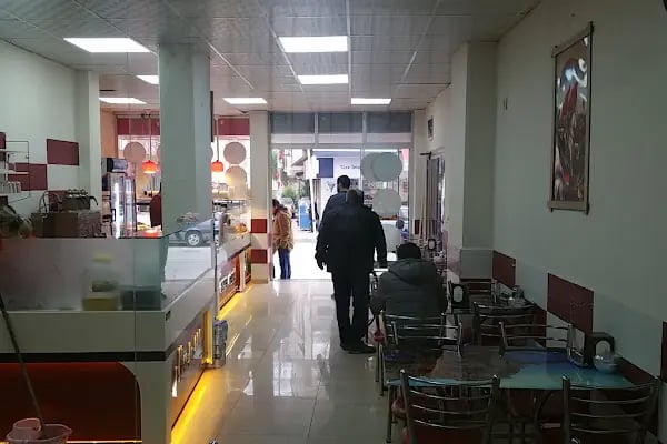 Tarihi Sarıyer Börekçisi - Resim 2