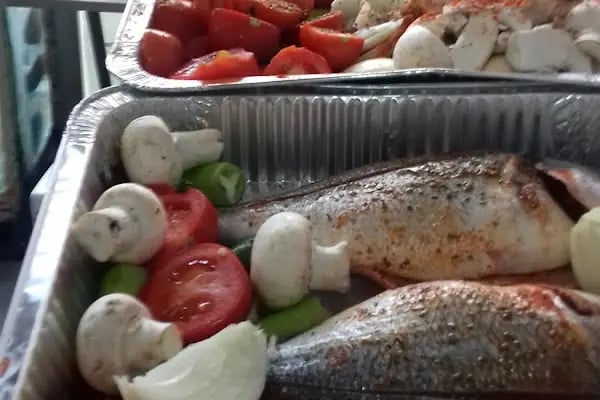 Esatoğlu Balık Tavuk Market - Resim 2