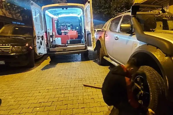 HEYLASTİK | 7/24 MOBİL YOL YARDIM - OTO LASTİKÇİ AKÜCÜ HALKALI AKÜ SERVİSİ ACİL MOBİL LASTİK TAMİRİ LASTİK YOL YARDIM SERVİSİ - Resim 9