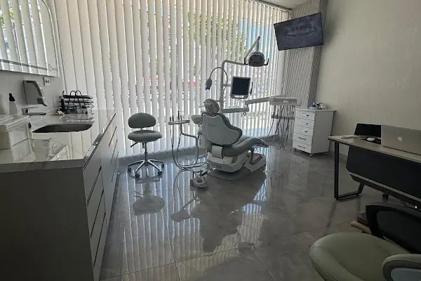 Özel DentMed Ağız ve Diş Sağlığı Polikliniği Çerkezköy - Resim 5
