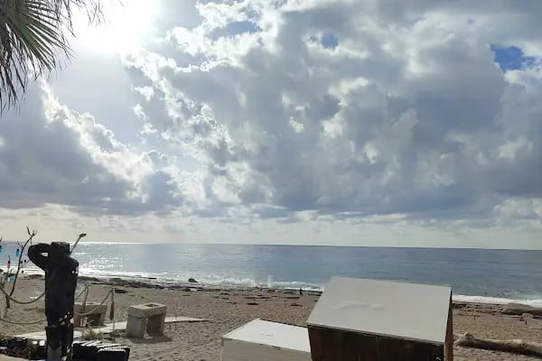 Tyana Beach - Resim 9