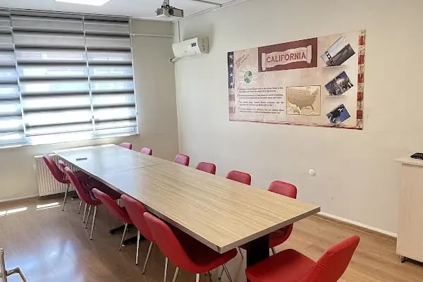 Bağcılar Amerikan Kültür İngilizce Kursu - Resim 1