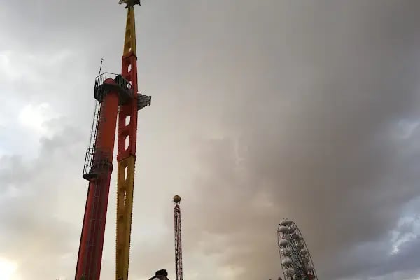 Konya Karatay Şehir Parkı Lunapark - Resim 3