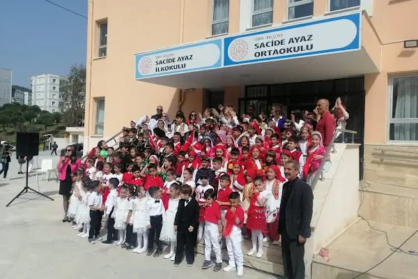 Sacide Ayaz İlk ve Ortaokulu - Resim 1
