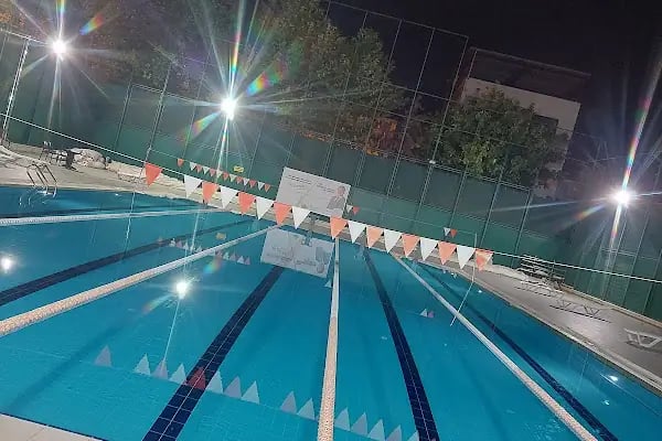 Fatih Çiftehavuzlar kapalı yüzme havuzu - Resim 1
