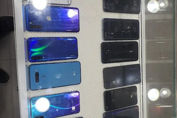 Gökçe iletişim - Telefon Tabet Tamir Dükkanı - Resim 16