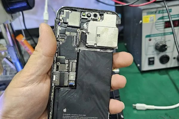 Gökçe iletişim - Telefon Tabet Tamir Dükkanı - Resim 14
