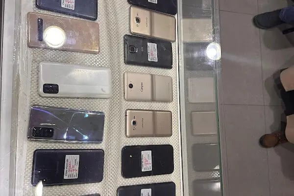 Gökçe iletişim - Telefon Tabet Tamir Dükkanı - Resim 15