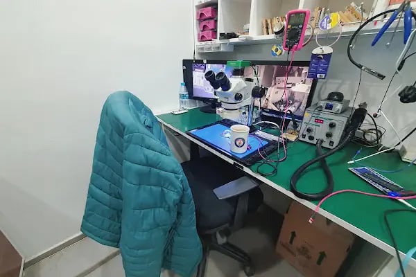 Gökçe iletişim - Telefon Tabet Tamir Dükkanı - Resim 2