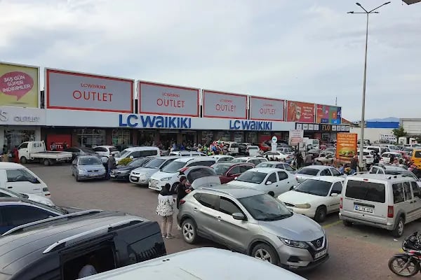 Lc Waikiki Outlet - Resim 13