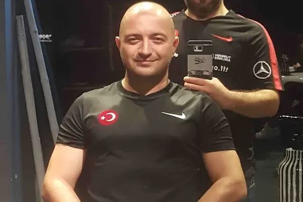 Yunus Güngör Hair Designer - Resim 15