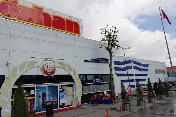 Özhan Marketler Zinciri - Geçit - Resim 2