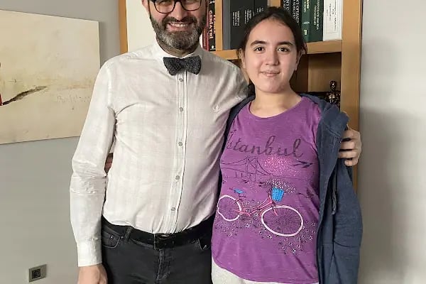 Prof. Dr. H. Gökhan DEMİRKIRAN | Skolyoz Ameliyatı | Kifoz Tedavisi | Kanal Daralması | Bel Kayması | Omurga Kırıkları | Omurga Tümörleri | Omurga Sağlığı Ankara - Resim 12