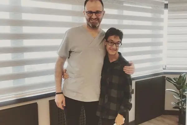 Prof. Dr. H. Gökhan DEMİRKIRAN | Skolyoz Ameliyatı | Kifoz Tedavisi | Kanal Daralması | Bel Kayması | Omurga Kırıkları | Omurga Tümörleri | Omurga Sağlığı Ankara - Resim 7