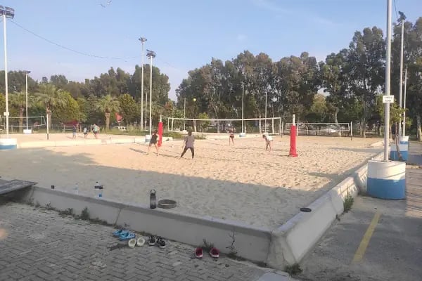 İzmir Büyükşehir Belediyesi Gençlik Ve Spor Klubü İnciraltı Spor Tesisleri - Resim 4