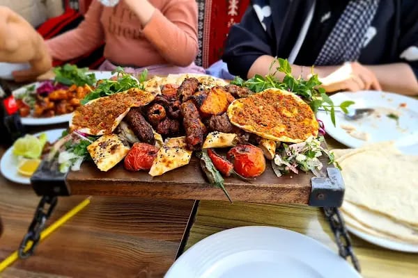 Gaziantep Birecik Altın Sofra Et Lokantası - Resim 12
