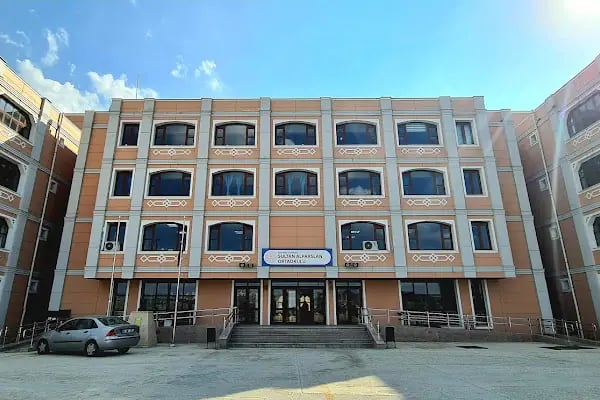 Altındağ Sultan Alparslan Ortaokulu - Resim 17