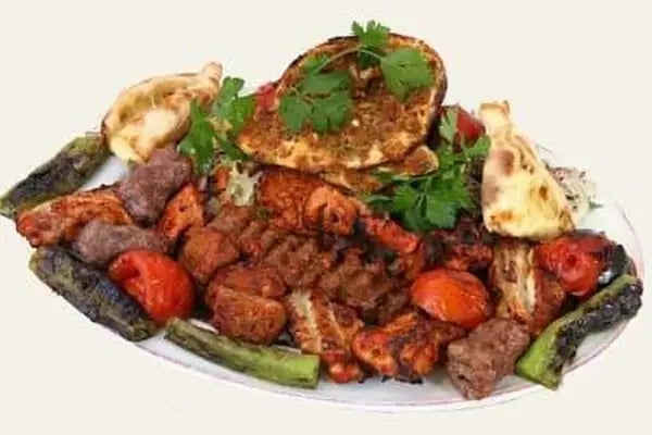 Akşehir Güzide çay bahçesi - Resim 1