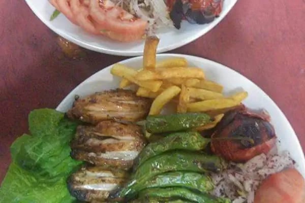 Akşehir Güzide çay bahçesi - Resim 2