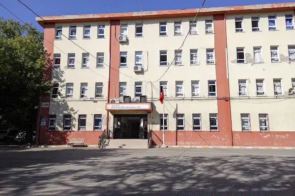 Şirinyer Ertuğrul Gazi Anadolu Lisesi - Resim 2