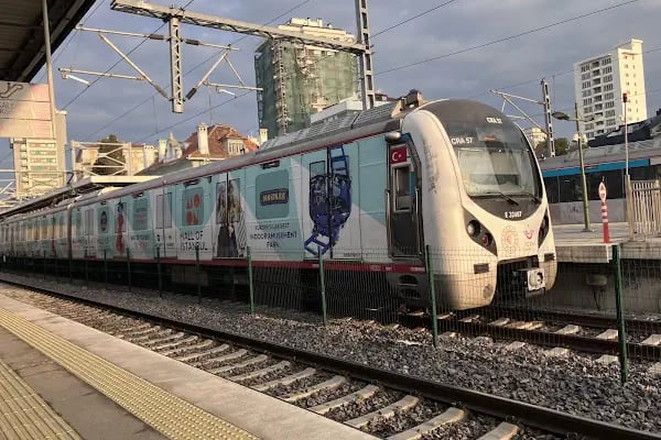 Bostancı YHT Yüksek Hızlı Tren Durağı - Resim 12