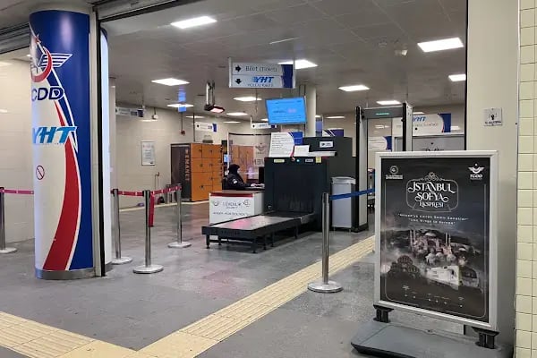 Bostancı YHT Yüksek Hızlı Tren Durağı - Resim 8