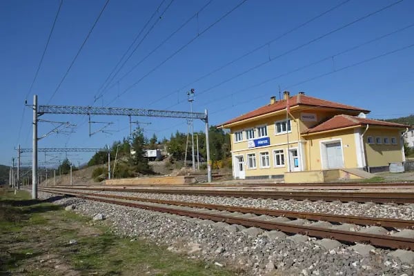 Piribeyler Tren İstasyonu - Resim 3